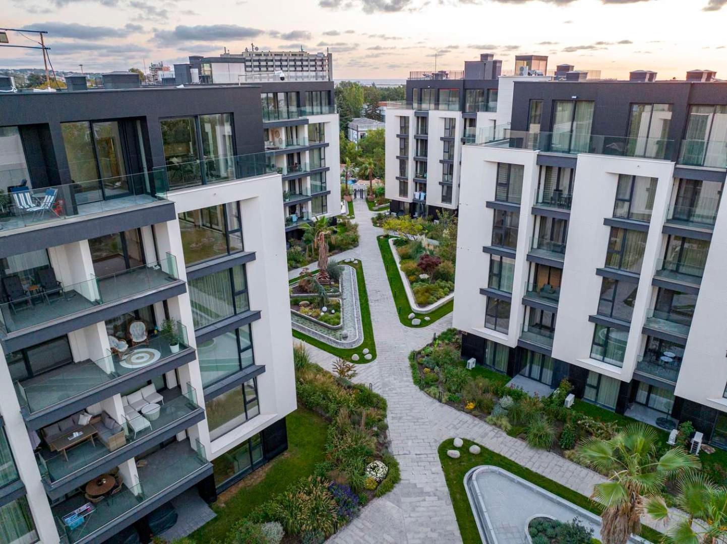 Sea Flats With Parking And Pool In Azur Residence Sf. Constantin și Elena Exterior foto